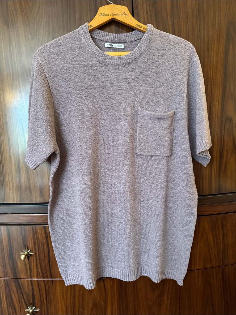 Zara Men's Crewneck Short-Sleeve Sweater in Dusty Mauve